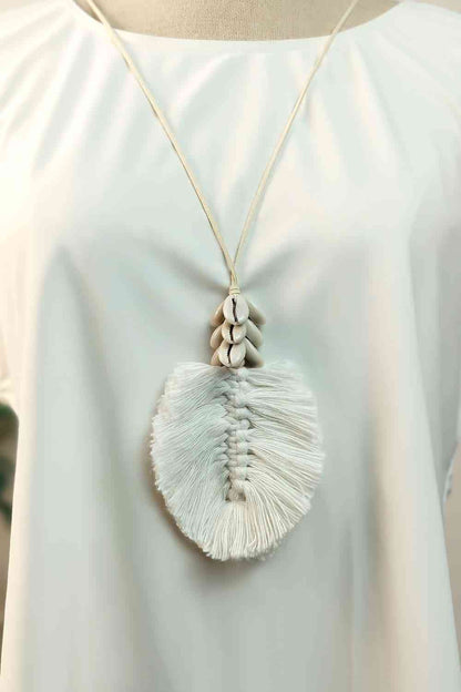 Palm Leaf - Macrame Necklace