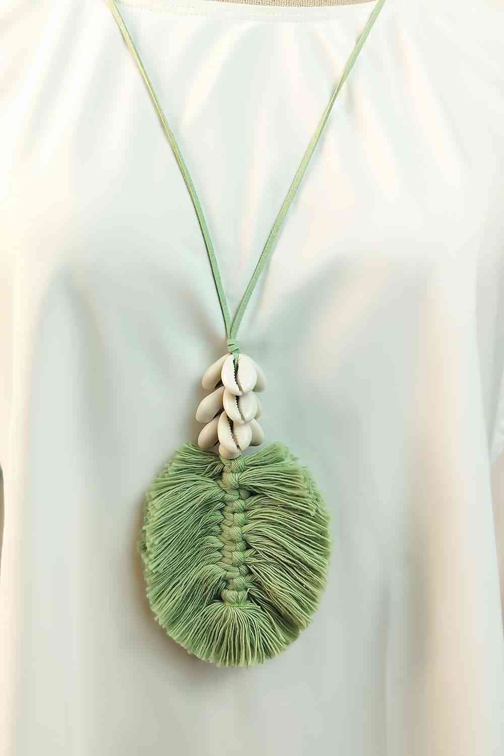 Palm Leaf - Macrame Necklace